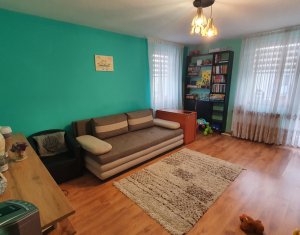 Lakás 3 szobák eladó on Floresti