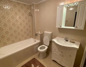 Lakás 3 szobák eladó on Floresti