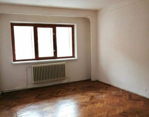 Appartement 3 chambres à vendre dans Cluj-napoca, zone Manastur