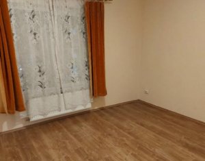 Lakás 3 szobák eladó on Floresti