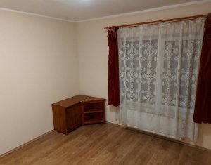 Lakás 3 szobák eladó on Floresti