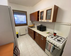 Appartement 3 chambres à louer dans Cluj-napoca, zone Marasti