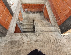 Ház 4 szobák eladó on Floresti