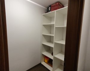 Lakás 3 szobák eladó on Floresti