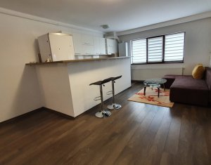 Lakás 3 szobák eladó on Floresti