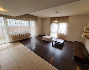Appartement 3 chambres à vendre dans Cluj-napoca, zone Centru