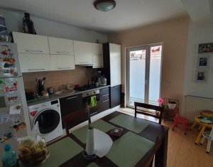 Ház 4 szobák eladó on Floresti