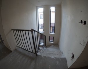 Maison 4 chambres à vendre dans Cluj-napoca, zone Someseni
