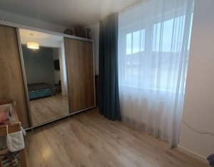 Lakás 3 szobák eladó on Floresti