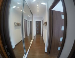 Appartement 4 chambres à vendre dans Cluj-napoca, zone Marasti