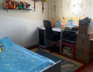 Appartement 4 chambres à vendre dans Cluj-napoca, zone Manastur