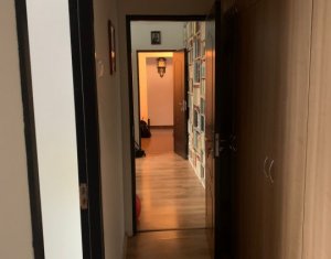 Appartement 4 chambres à vendre dans Cluj-napoca, zone Manastur