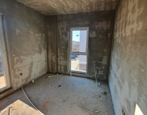 Lakás 3 szobák eladó on Floresti