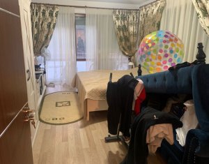 Lakás 4 szobák eladó on Floresti