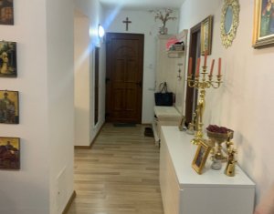 Lakás 4 szobák eladó on Floresti