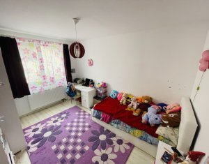 Maison 4 chambres à vendre dans Floresti