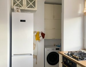 Lakás 3 szobák eladó on Floresti