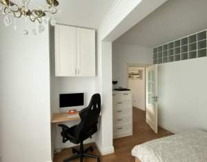 Lakás 3 szobák eladó on Floresti