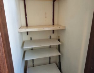 Lakás 2 szobák eladó on Floresti