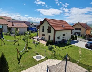 Ház 6 szobák eladó on Sannicoara