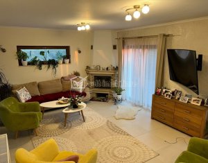 Ház 6 szobák eladó on Sannicoara