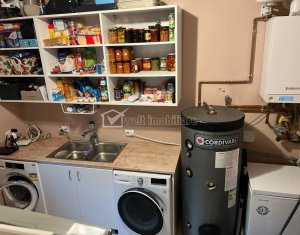 Ház 6 szobák eladó on Sannicoara