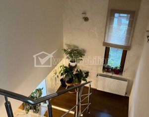 Ház 6 szobák eladó on Sannicoara