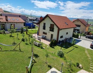 Ház 6 szobák eladó on Sannicoara