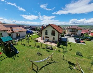 Ház 6 szobák eladó on Sannicoara