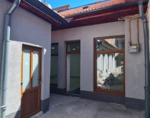 De vanzare spatiu comercial cu suprafata de 90 mp, Eroilor