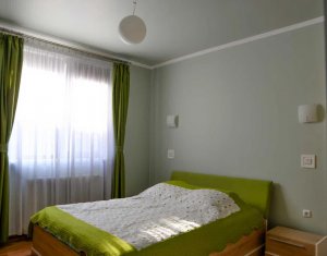 Lakás 3 szobák eladó on Floresti