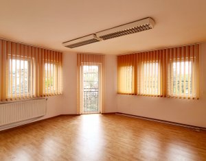 Appartement 3 chambres à vendre dans Cluj-napoca, zone Centru
