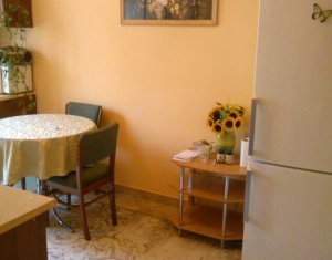 Appartement 4 chambres à vendre dans Cluj-napoca, zone Manastur