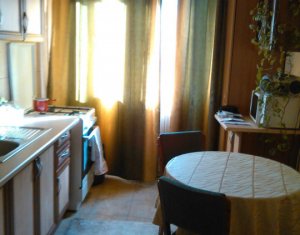 Appartement 4 chambres à vendre dans Cluj-napoca, zone Manastur