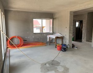 Ház 4 szobák eladó on Apahida