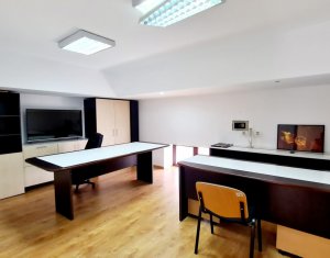 Appartement 5 chambres à vendre dans Cluj-napoca, zone Centru