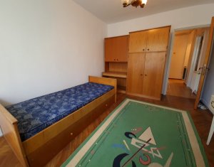 Appartement 4 chambres à louer dans Cluj-napoca, zone Plopilor