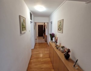 Appartement 3 chambres à vendre dans Cluj-napoca, zone Marasti