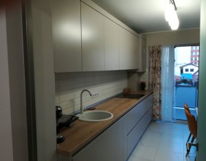 Appartement 3 chambres à louer dans Cluj-napoca, zone Marasti
