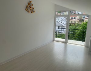 Lakás 4 szobák eladó on Cluj-napoca