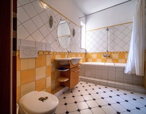 Maison 10 chambres à vendre dans Cluj-napoca, zone Centru