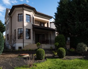 , 380m2 dans Cluj-napoca, zone Centru