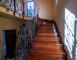 Maison 10 chambres à vendre dans Cluj-napoca, zone Centru