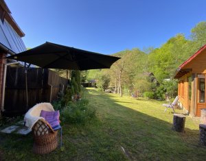 Nyaralók eladó on Marisel