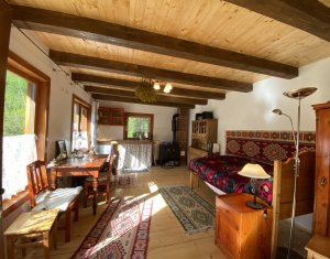 Nyaralók eladó on Marisel