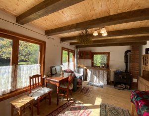 Nyaralók eladó on Marisel