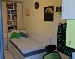 Appartement 4 chambres à vendre dans Cluj-napoca, zone Andrei Muresanu