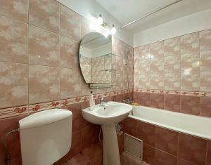 Appartement 3 chambres à louer dans Cluj-napoca, zone Marasti