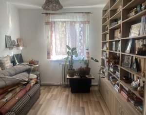 Appartement 4 chambres à vendre dans Cluj-napoca, zone Manastur