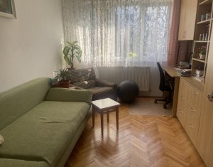 Appartement 4 chambres à vendre dans Cluj-napoca, zone Manastur